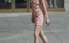 杨幂挨板子视频